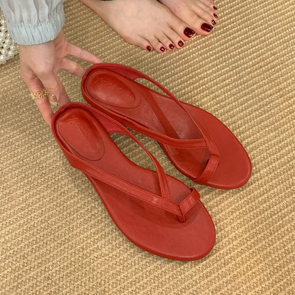 Luxury Footwear Low Heel Women Slippers Flip flops Shoes Fashion Round Toe Ladies Heeled Slippers Shoes Female Slides Sandals