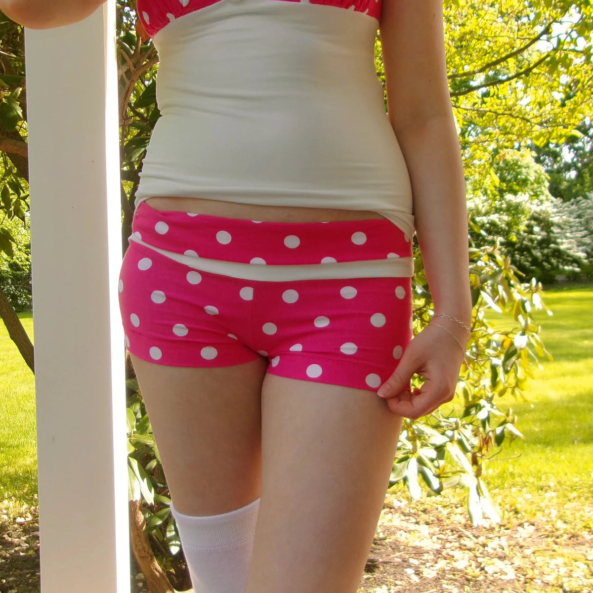 Personalized Waist Polka Dot Large Letter Print Tight Shorts Vacation Style Low Waist Casual Pants