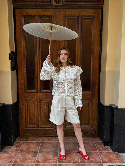 New lace see through double-layer ruffle collar shirt with stylish and stylish design