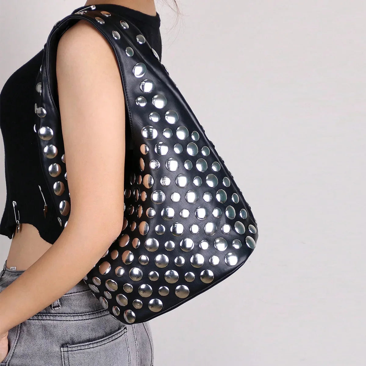 New Rivet Bucket Bag Motorcycle Texture Trend Handbag Highlights Unique Personality Tortoise Shell Sequins Soft Ladies Bag