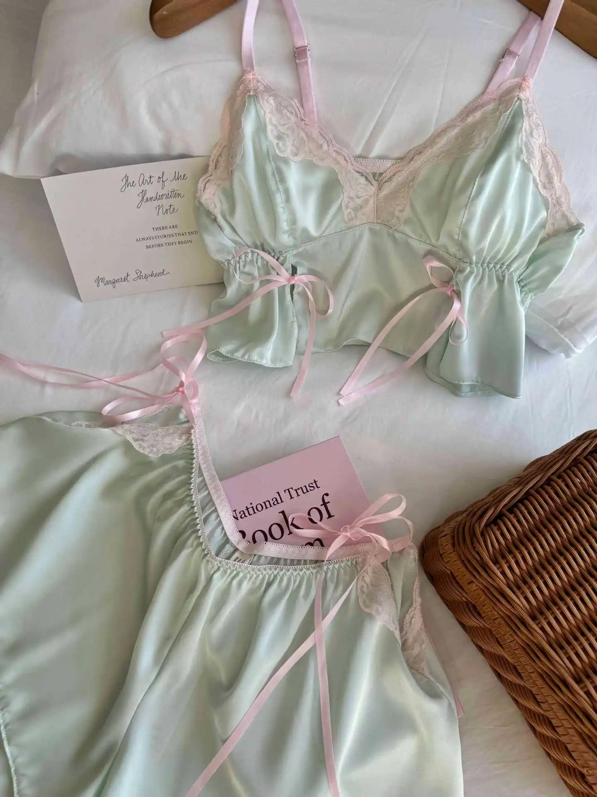 Pure lace lace lace with chest cushion sleepwear for women's summer new style plus size suspender sleepwear set