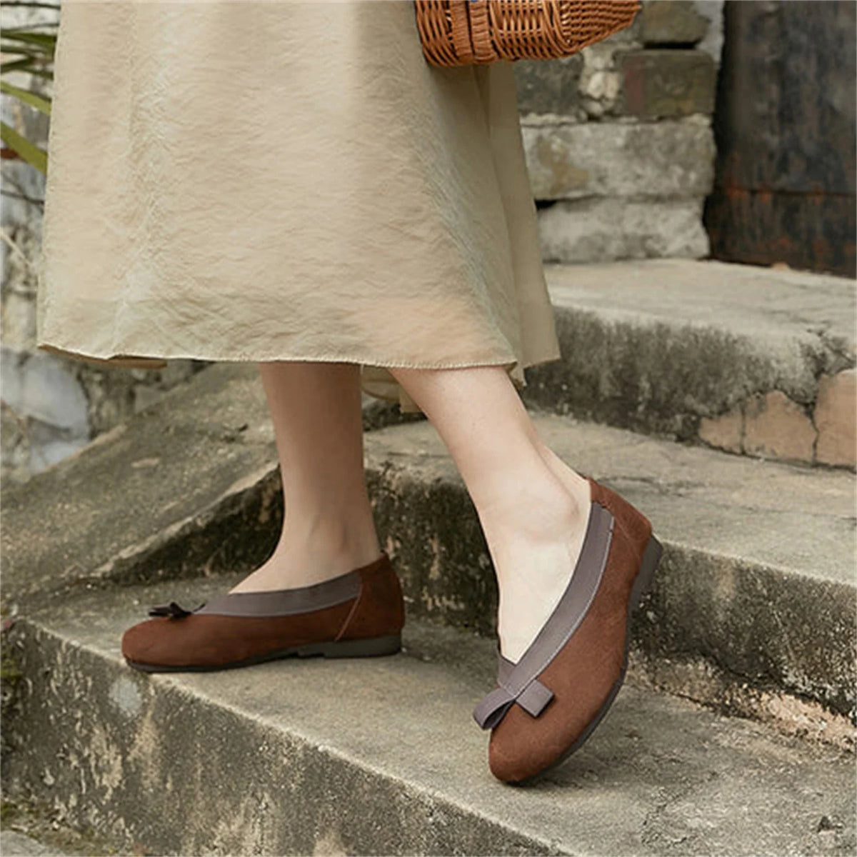 Pea Shoes Genuine Leather Soft Sole Brown Retro Wide Toe Slip-On Mommy Flats One Pedal Slip-on Flat New Women's Shoes