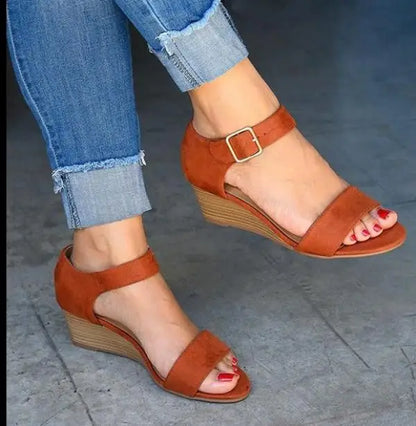 Beige Heeled Sandals Fashion Womens Shoes 2025 Clogs Wedge Large Size Buckle Black Luxury Platform Girls Big Velvet Summer Comfo