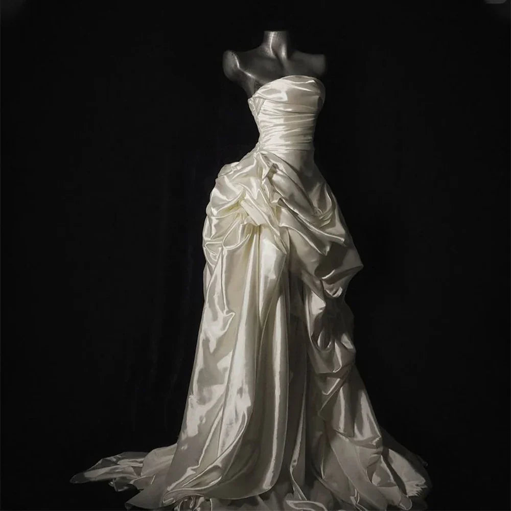 White Elegant Women Wedding Dress Sleeveless Strapless Floor-Length Bridal Gown Charming Satin Asymmetrical Vestido de Novia