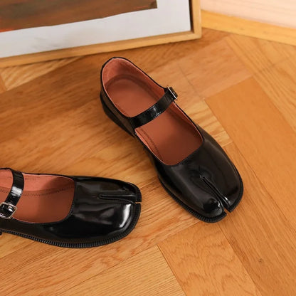 Cowhide Real Leather Flats Cozy Retro Mary Jane Ladies Buckle Strap Shoes Split Toe INS Hot Spring Autum Women Simple Shoes