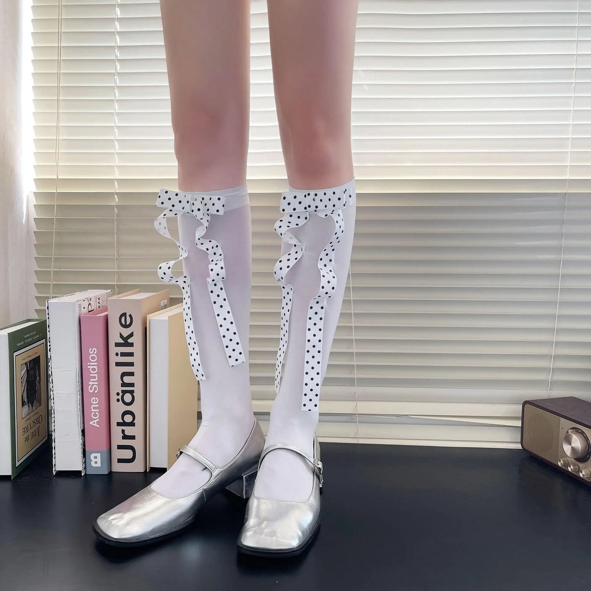Fashion Lolita Solid Color Black White Polka Dot Ribbon Socks Stockings Women Polka Dot Ribbon Bow Lolita Sweet Girls Knee Socks
