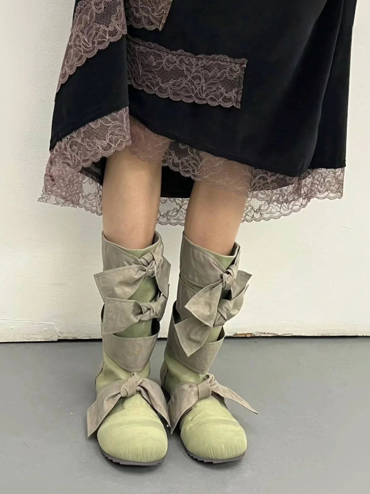 Fashion Women Middle Boots Bow Cross Strap Solid Color Autumn Winter Knee High Boots Ladies Thick Sole Platform Outdoor Shoes Pu