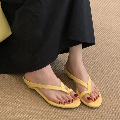 Luxury Footwear Low Heel Women Slippers Flip flops Shoes Fashion Round Toe Ladies Heeled Slippers Shoes Female Slides Sandals