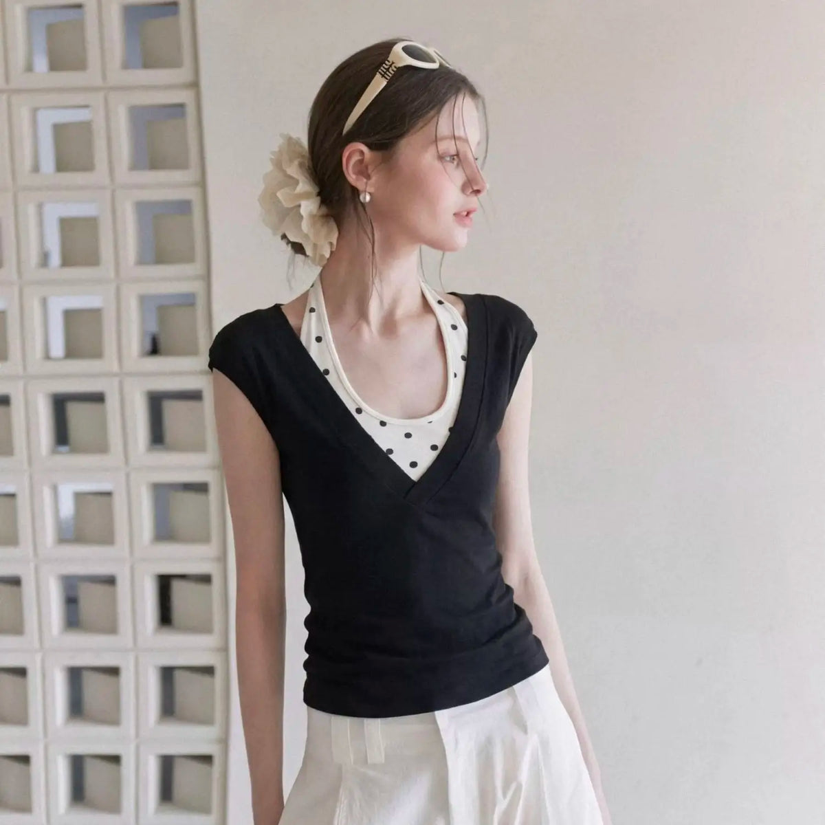 Polka Dot Spicy Girl Hanging Neck Suspender Short Sleeved T-shirt for Women Summer New Slim Fit Short Top Two-piece Set