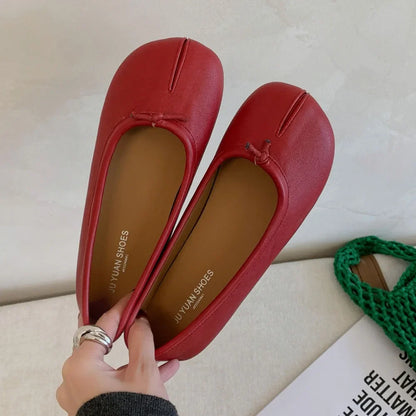 Women's Shiny Silver Ballet Flat Shoes Fashion Metallic Leather Slip-on Comfort Daily Commute Dating Dress Flat Mary Janes Shoes