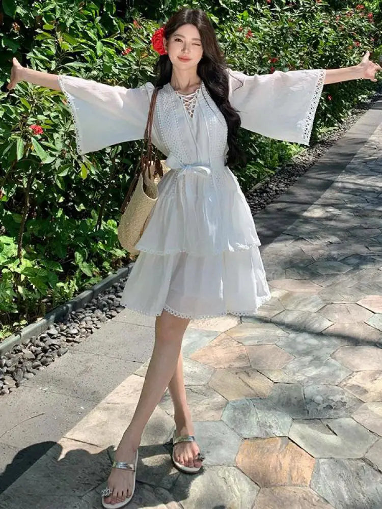 Retro White Lace Nine Inch Sleeve Vacation Party Dresses Women Autumn French Style High Waist Bow Bandage Cake Short Dress Trend