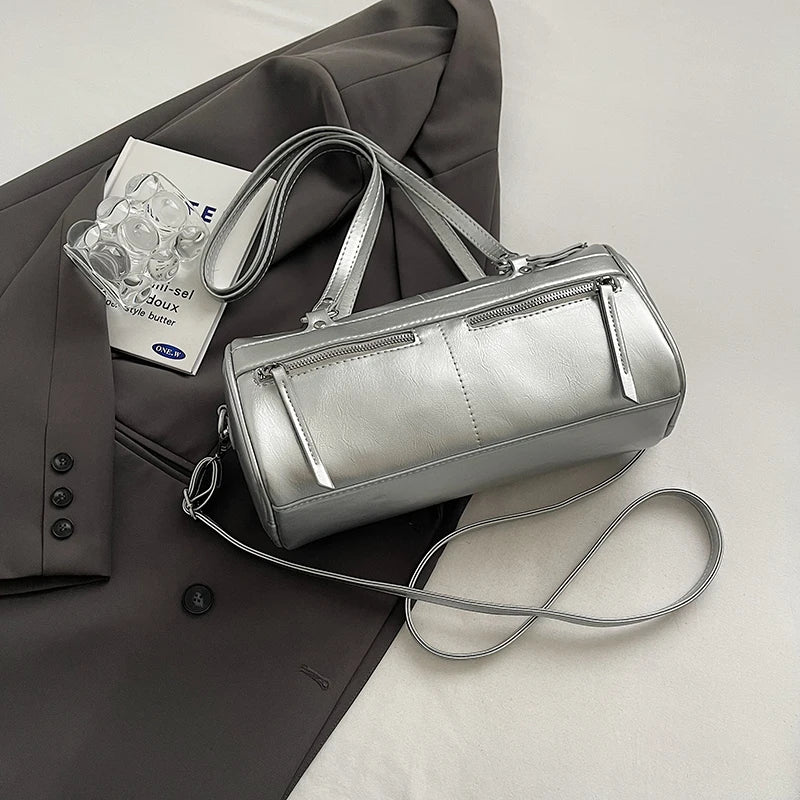 Punk Wind Motorcycle Bag Lady Versatile Pillow Handbag Large Capacity Shoulder Bag Multi Pocket Zipper Underarm Crossbody Bag