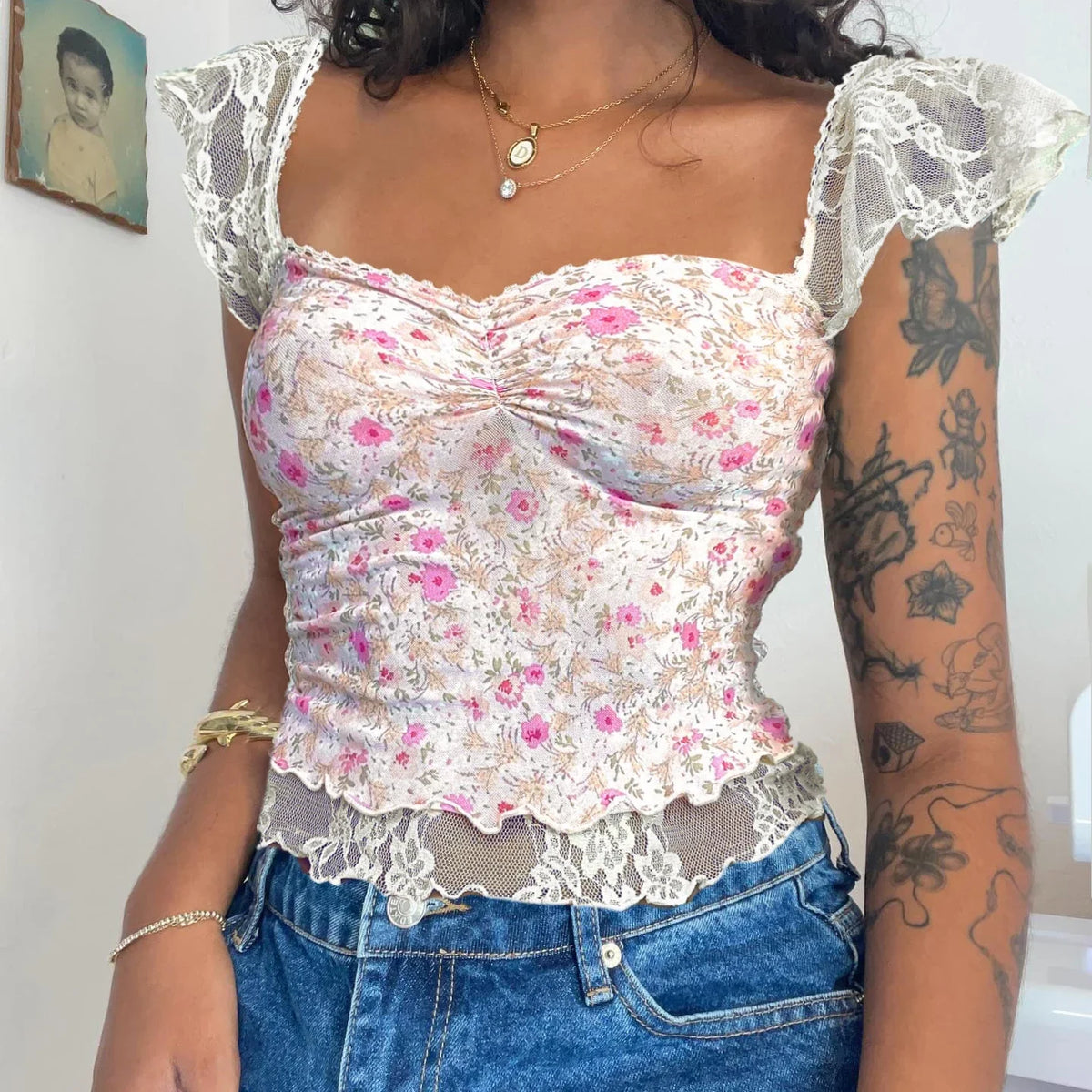 Floral Print Top Boho Aesthetic Contrast Color Lace Patchwork T-shirt French Style Slimming Folds Chest Clothing Summer