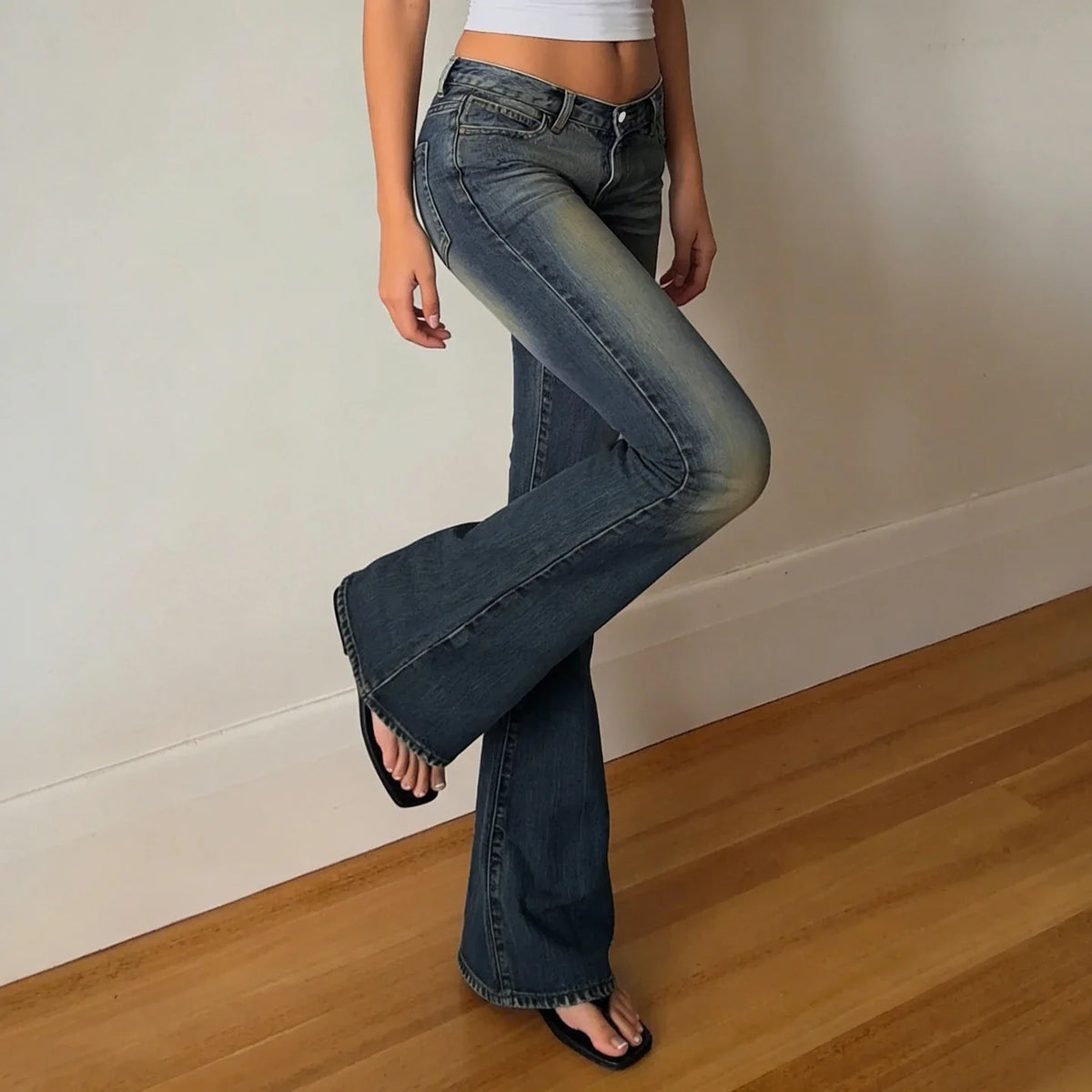 Y2k Low Rise Flared Jeans Woman Aesthetic 2000s Clothes Retro Casual Denim Trousers All Match Bottom Streetwear Pants
