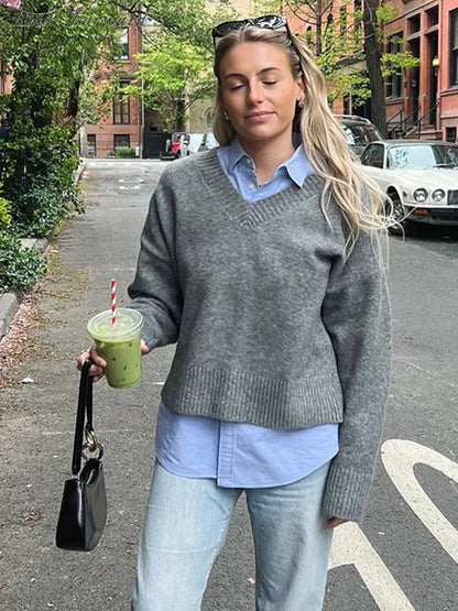 V-neck Pullover Woman Loose Short Autumn Winter Solid Zippers Women's Sweater Soft Casual Knitwear Lady All-match Long Sleeve
