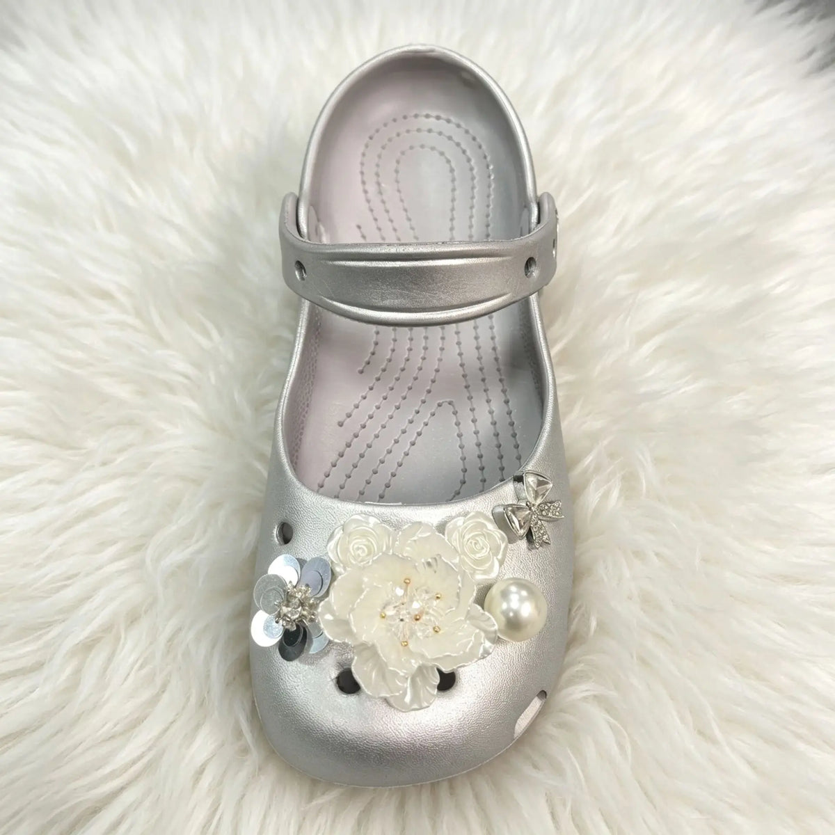 Ballet dancing shoes hole shoes spring new one-pedal hollow silver camellia sandals lazy shoes