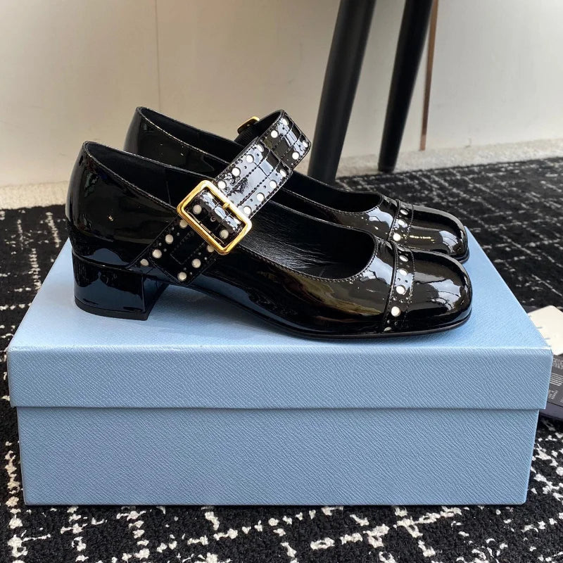 French Mary Jane Thick Heel Women's Shoes Hollow Out Spring 2025 Fashion Patent Leather Metal Buckle Office Dress Pumps Vintage