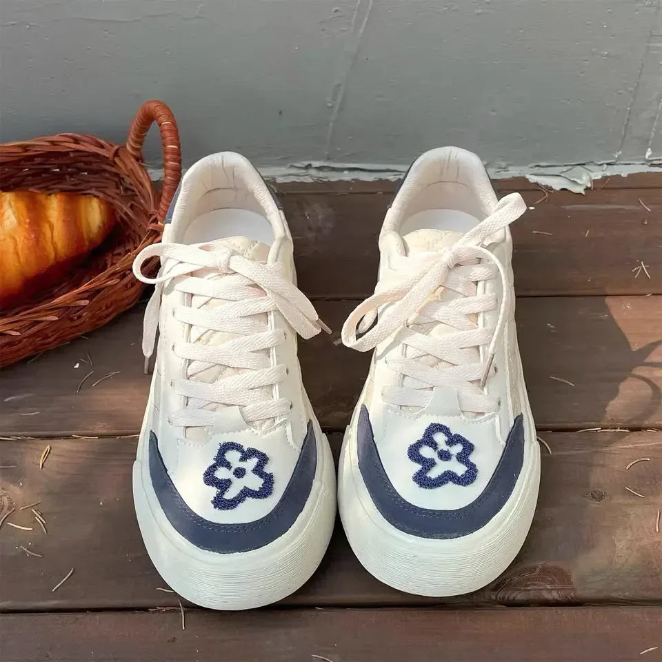 Women's Shoes Kawaii Canvas Cute Female Footwear Round Toe Original Urban With Young On Sale Daily Routine Luxury Trends