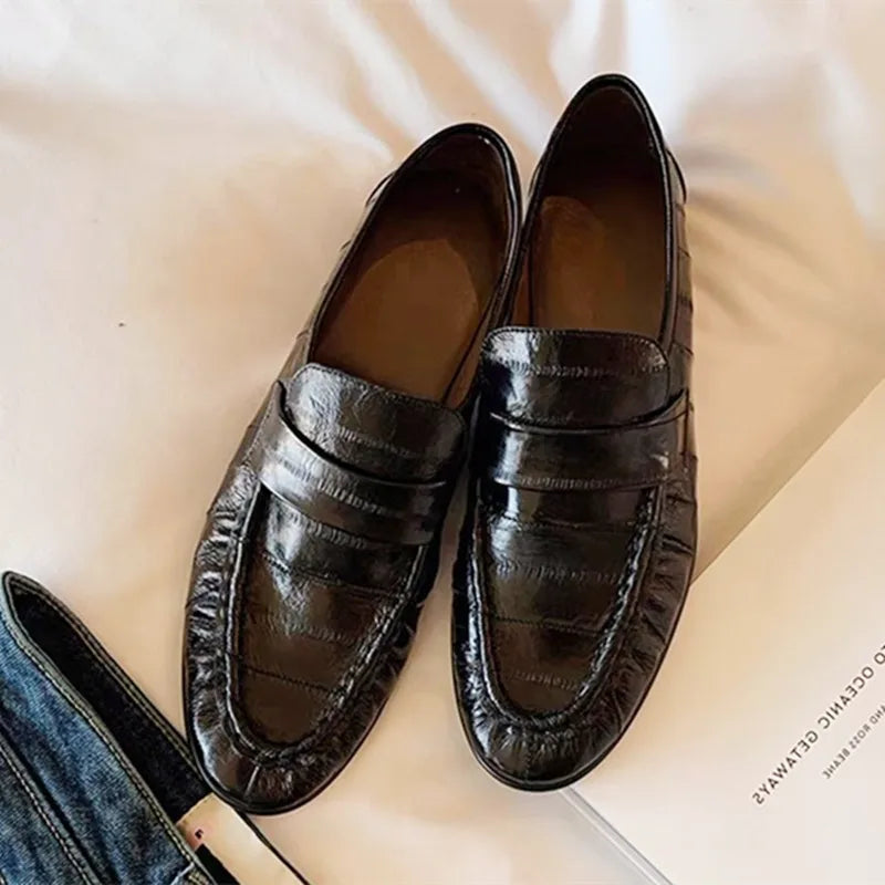 Retro Brown Soft Leather Brand Flats Women Fashion Pleated Design Loafers Comfort Outdoor Commuting Office Shoe Zapatos De Mujer