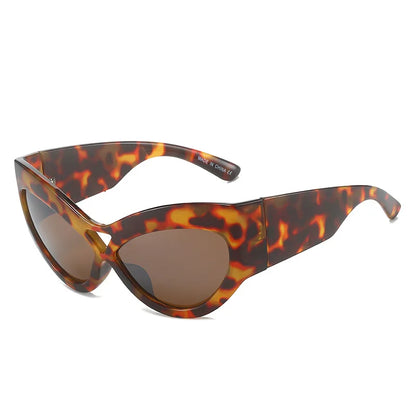Fashion Y2K Cat Eye Sunglasses Women Retro Big Butterfly Shape Hollow Eyewear Shades UV400 Trending Wide Legs Men Sun Glasses