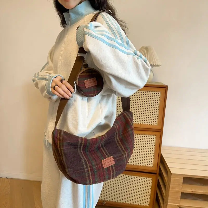 Japanese Retro Woolen Plaid Messenger Bag, Large-capacity High School Student Bag, Korean Version of Mother-child Shoulder Bag
