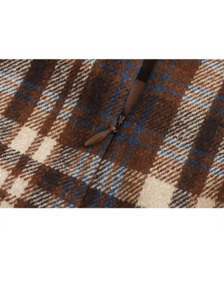 Women's Fashionable Lapel Pocket Decorated Short Jacket Suit Retro Plaid Silhouette Women's Thin Short Skirt Suit