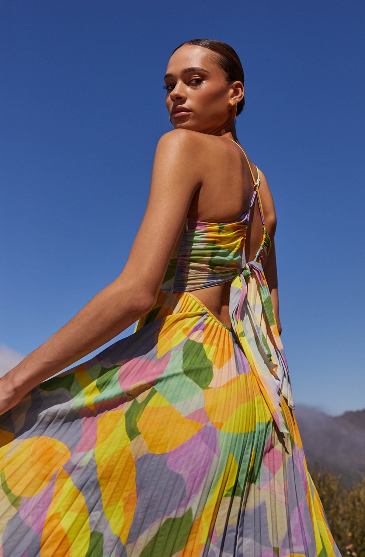 Spaghetti Strap V-Neck Ruched Bodice Abstract Print Accordion Pleated Maxi Dress