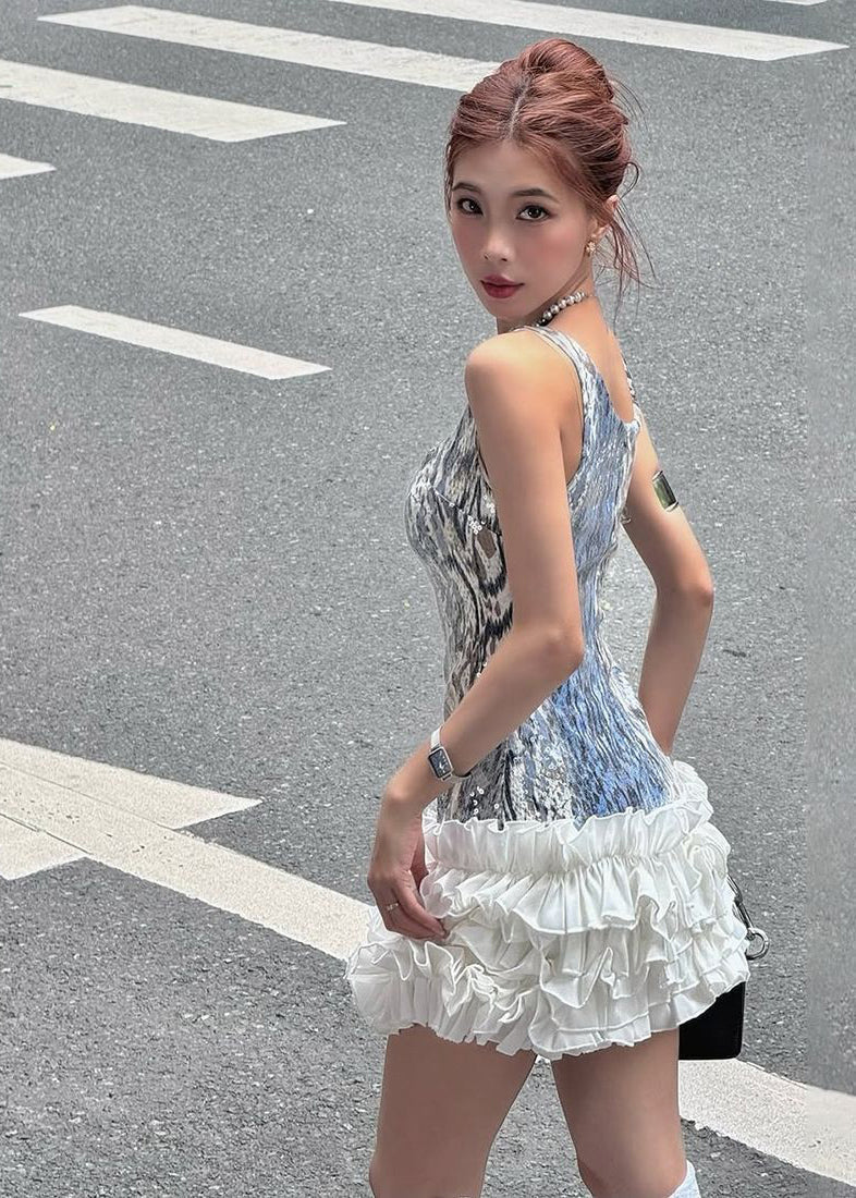 Scoop Neck Abstract Print Bodice Tiered Ruffle Skirt Mini Dress