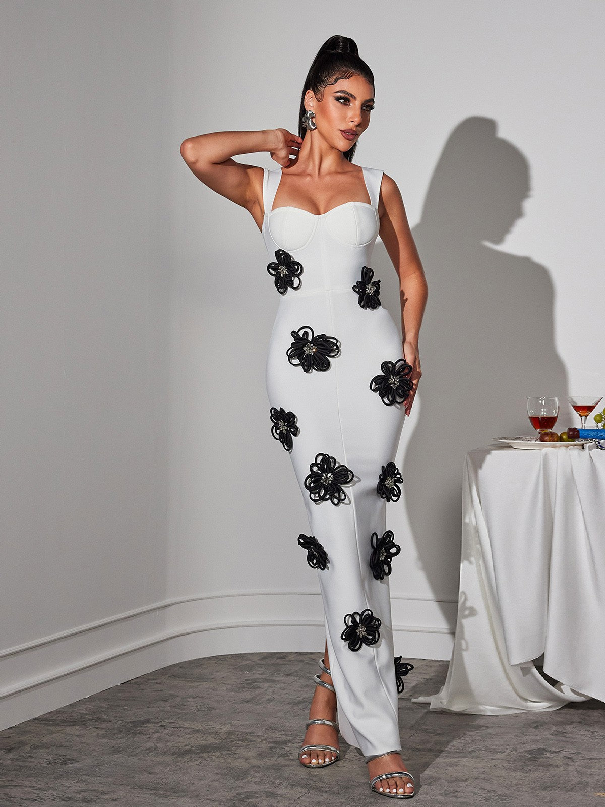 Sweetheart Neck 3D Floral Applique Bodycon Maxi Dress