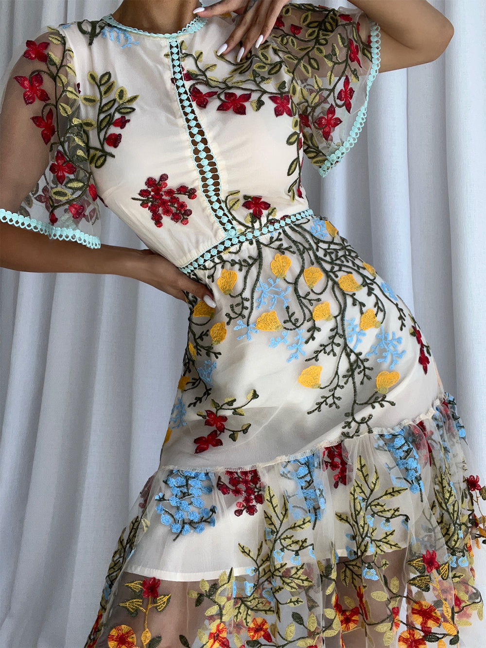 Round Neck Crochet Trim Floral Embroidered Mesh High Slit Midi Dress