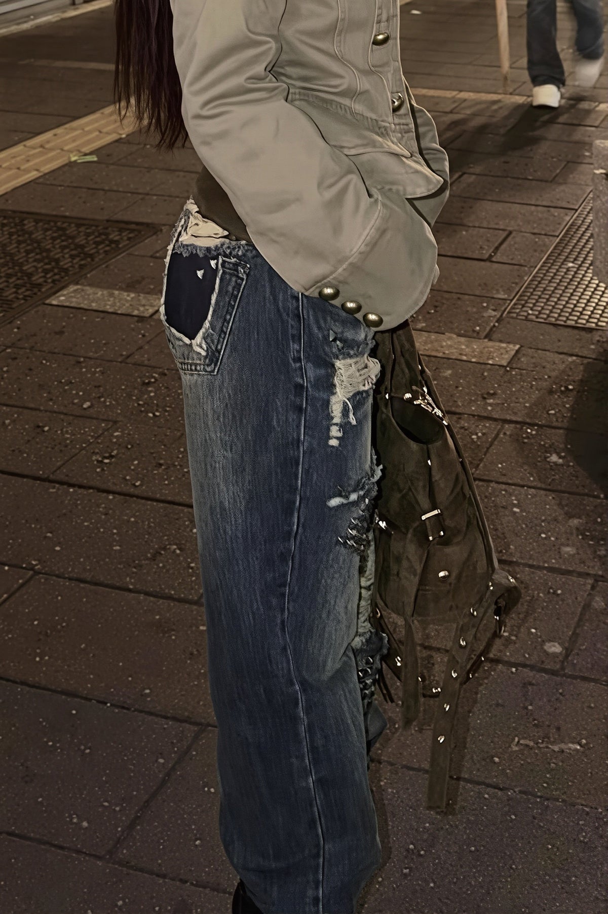 Rivet Spliced Ripped Vintage Washed Jeans
