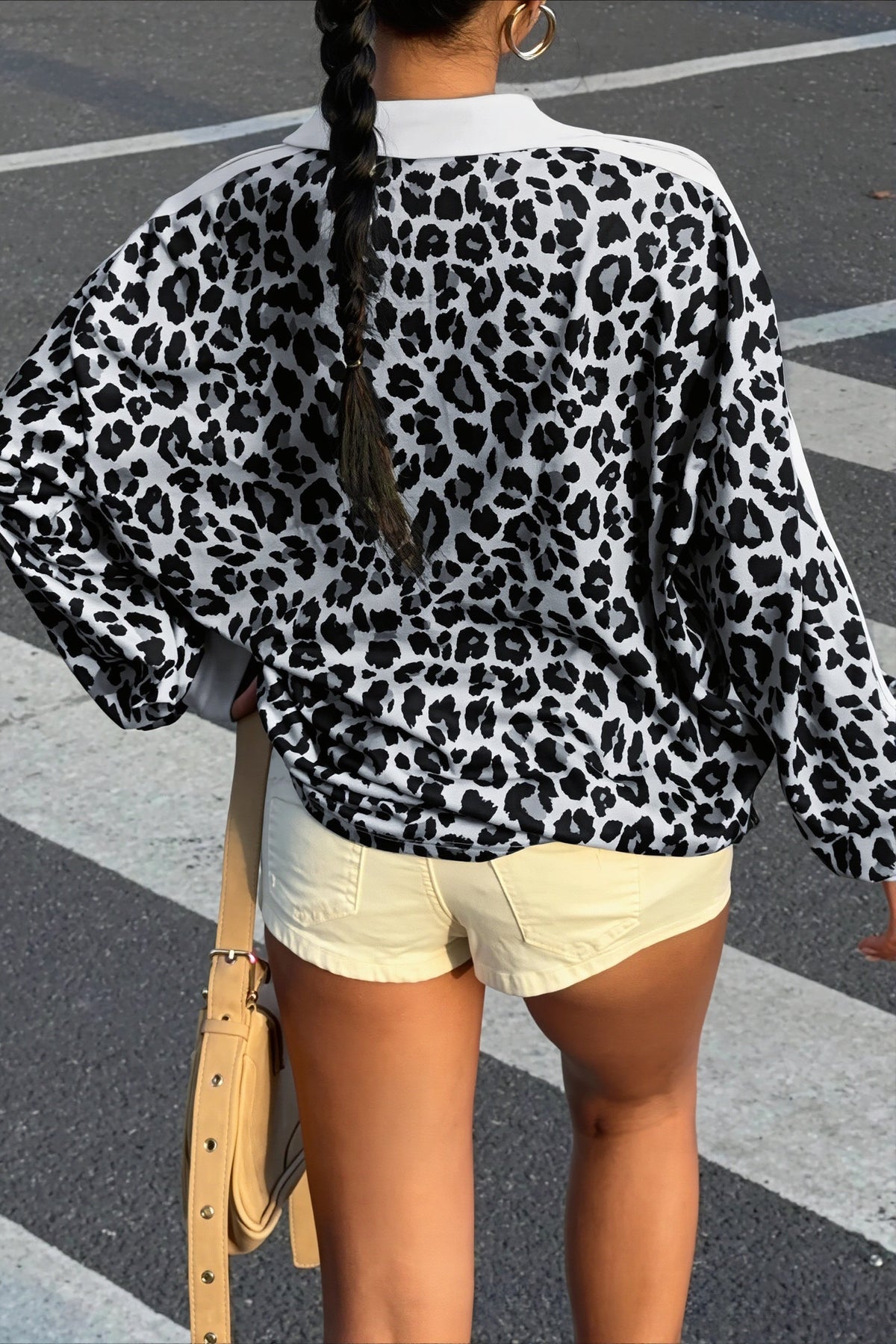 Stylish Leopard Splice Sweatshirt