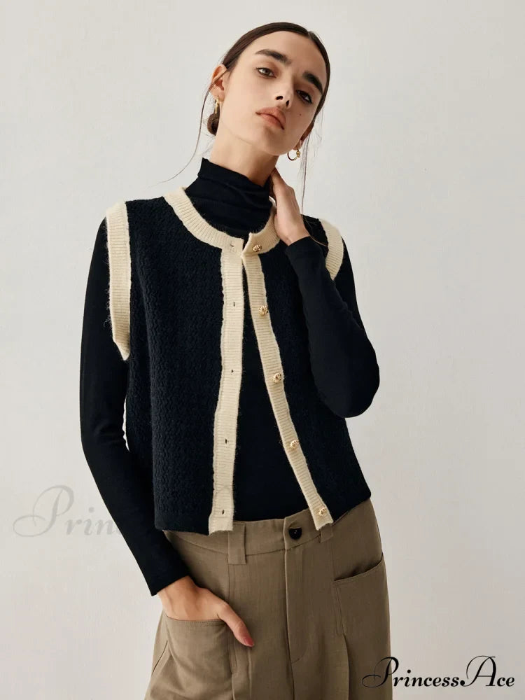 Contrast Trim Graceful Knit Vest