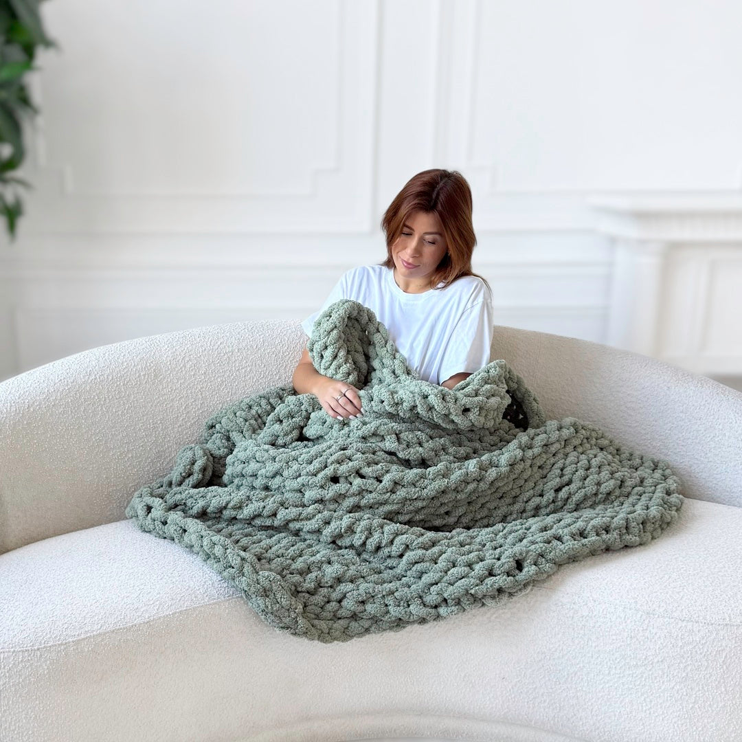Luxe Chunky Throw Blanket