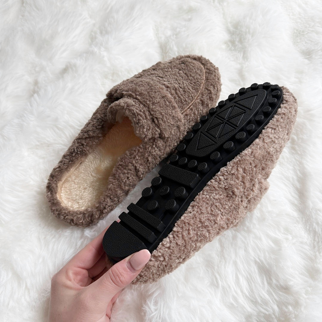 Ava Soft Teddy Slippers