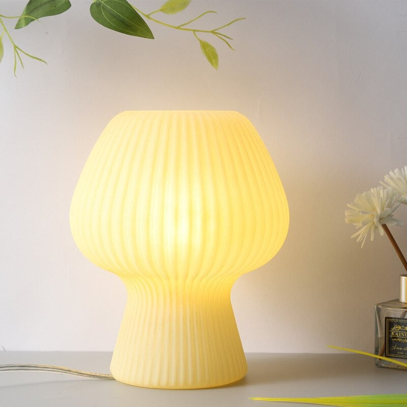 Lola Vintage Table Lamps