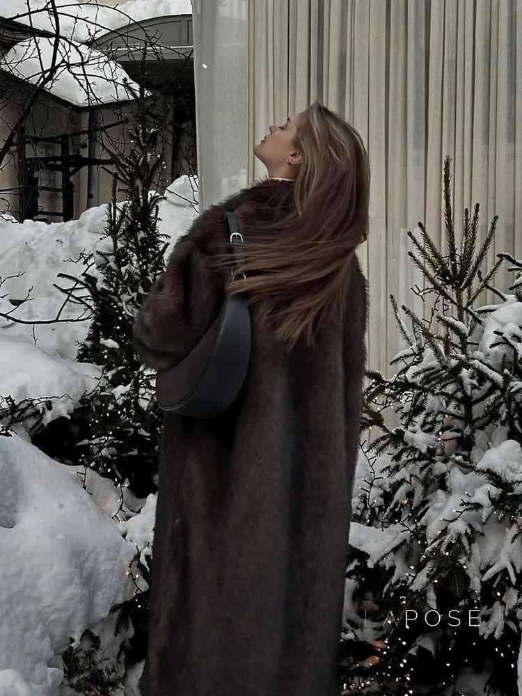 Lilly Fluffy Faux Fur Coat