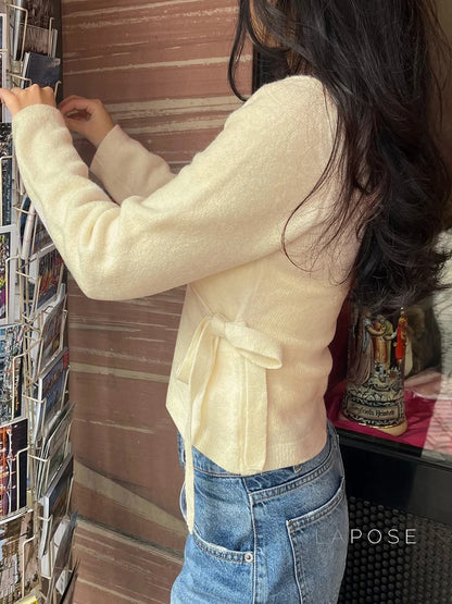 Nalayah V-Neck Tie Knit Top