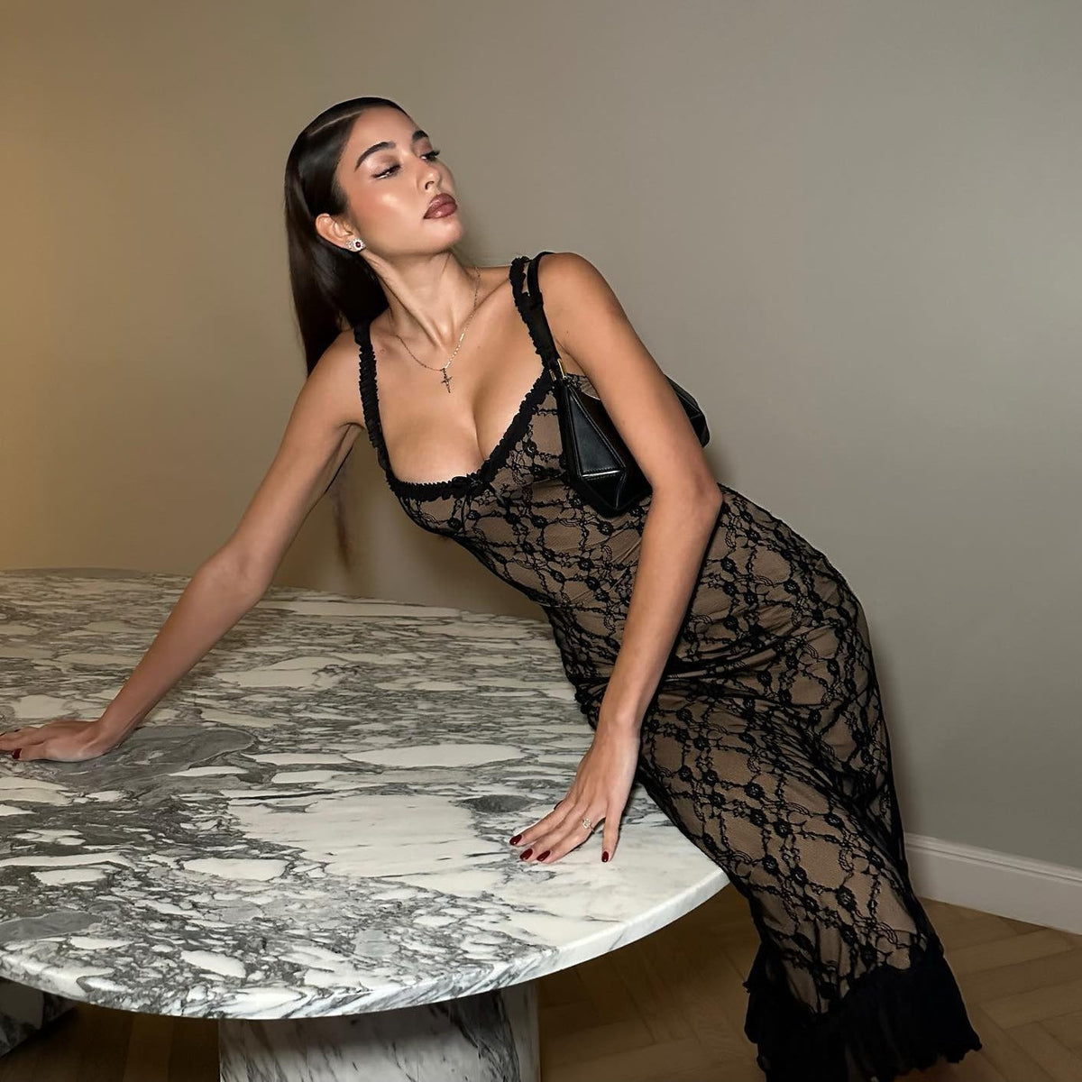 Scoop Neck Ruffle Strap Diamond Lace Overlay Ruffle Hem Bodycon Midi Dress