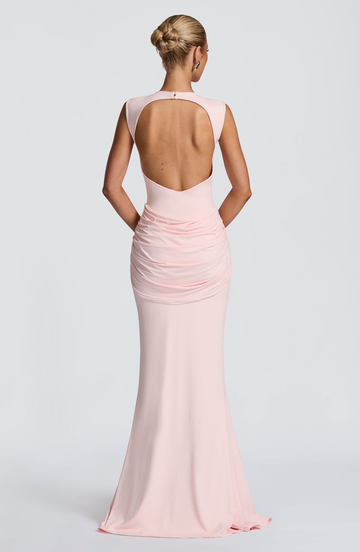 Crew Neck Ruched Hip Twist Drape Front Bodycon Maxi Dress