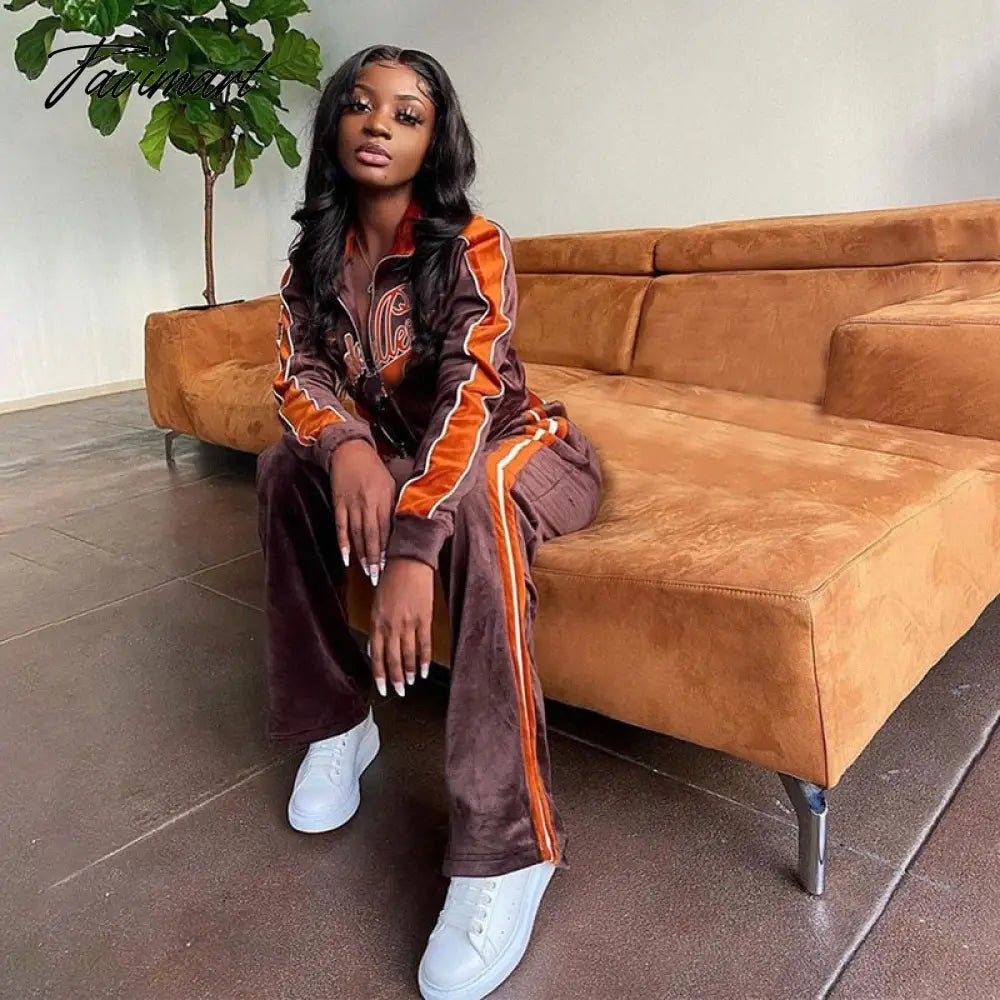 High Quality Winter Velvet Crop Jacket and Tracksuit Joggers Two Piece Set Green Jogging Suits for Women