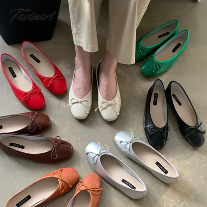 Korean Style Classic Bow Gentle Temperament Shoes Women Round Toe Bowtie Women Slip on Flats Elegant Valentine Shoes