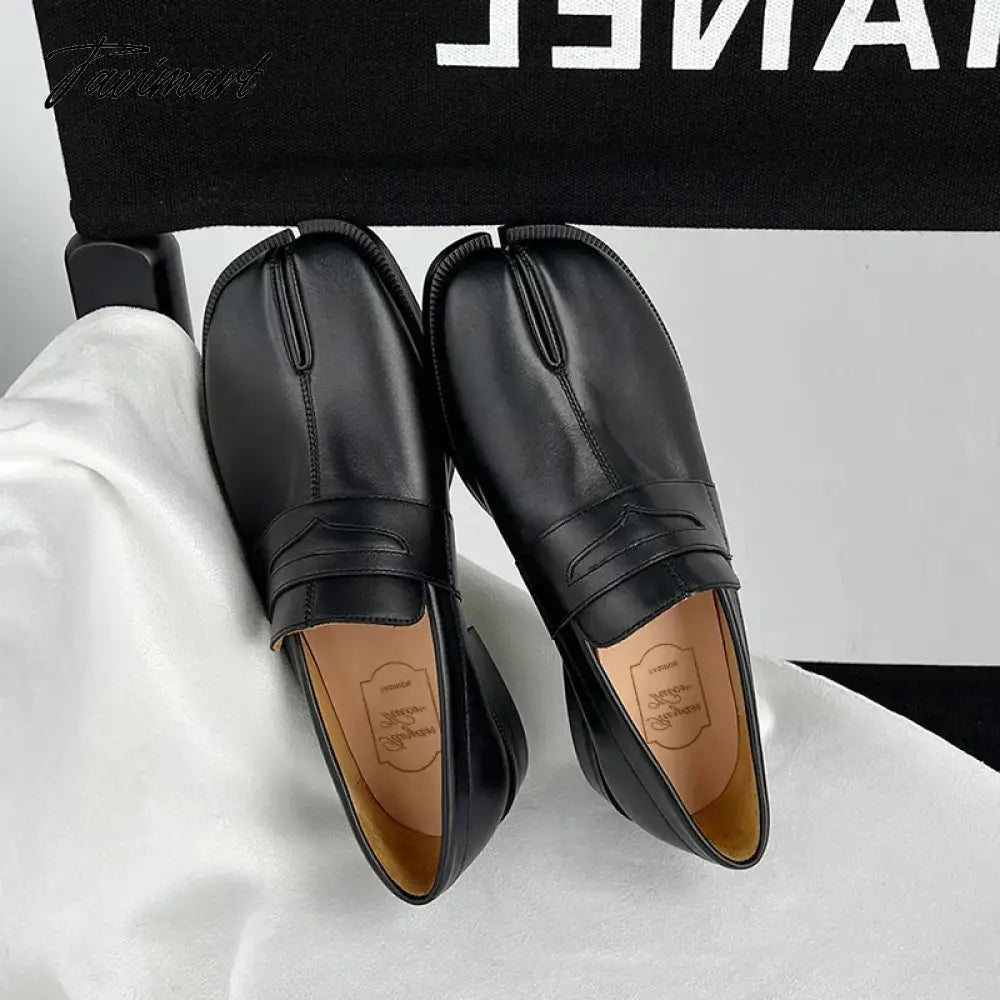 New Black Tabi Shoes Women Split Toe Flats Woman Pig Hoof Shoes chaussure femme Leisure Loafers Woman Fashion zapatos de mujer