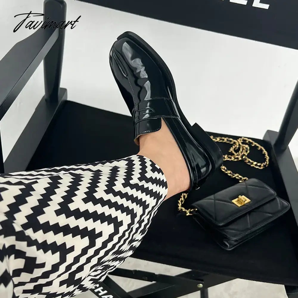 New Black Tabi Shoes Women Split Toe Flats Woman Pig Hoof Shoes chaussure femme Leisure Loafers Woman Fashion zapatos de mujer