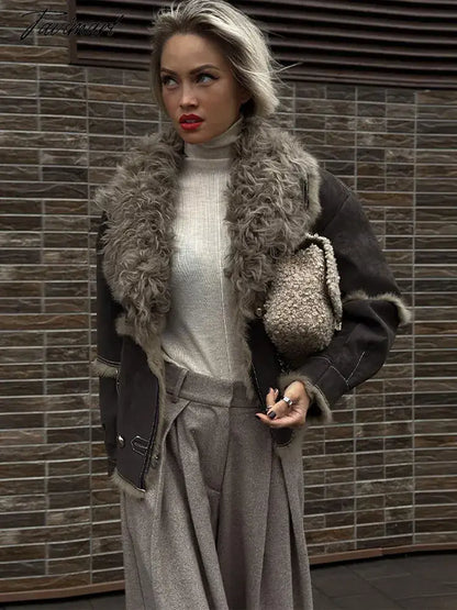 Plush Lapel Collar Short Jacket For Women Patchwork Long Sleeved Thicken Warm Coat Winter Fashion Female Street Outwears