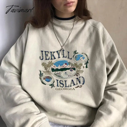 Women Crew Neck Raglan Sleeved Sweatshirt With Contrast Trimming In Beige Vintage Frint Front Sweatshirt